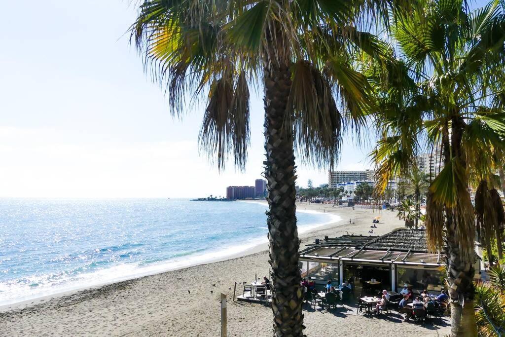 HOLIDAY RENTALS PISCINA, PLAYA PARKING a 5 min caminando del PUERTO DE Benalmádena Esterno foto