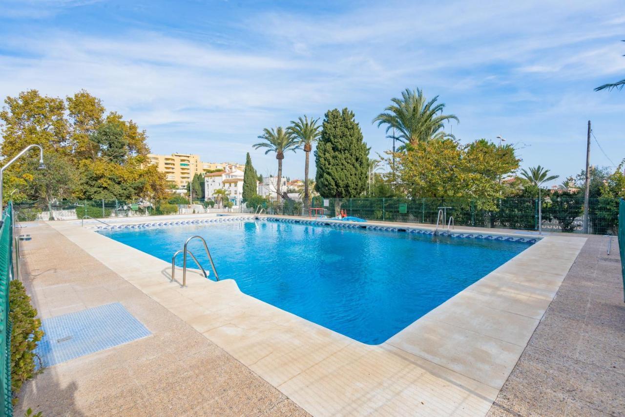 HOLIDAY RENTALS PISCINA, PLAYA PARKING a 5 min caminando del PUERTO DE Benalmádena Esterno foto