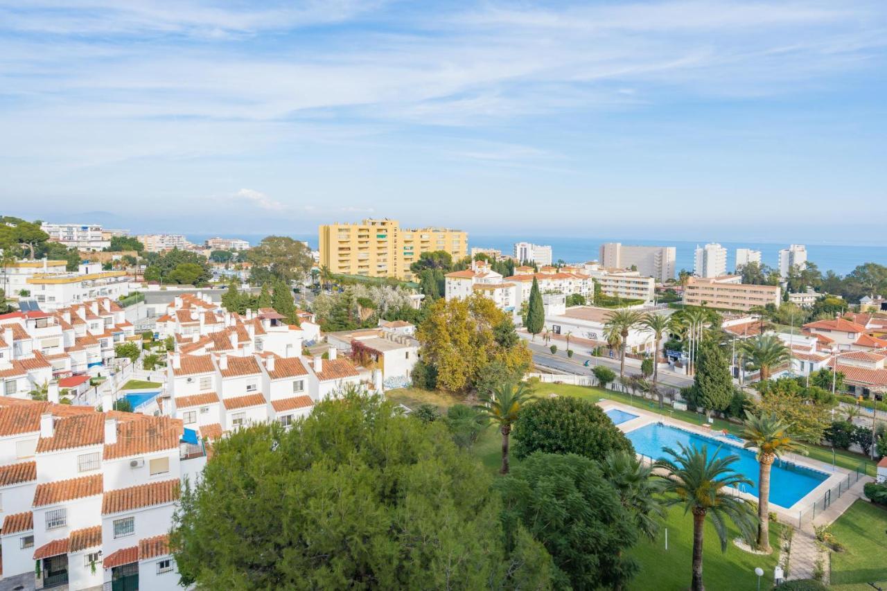 HOLIDAY RENTALS PISCINA, PLAYA PARKING a 5 min caminando del PUERTO DE Benalmádena Esterno foto