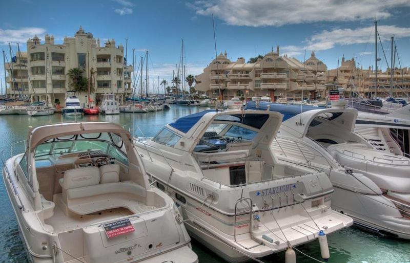 HOLIDAY RENTALS PISCINA, PLAYA PARKING a 5 min caminando del PUERTO DE Benalmádena Esterno foto